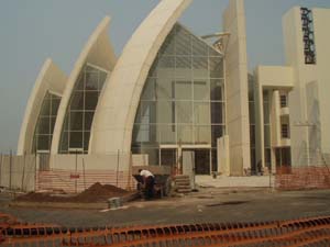 Chiesa Dives in Misericordia dell Architetto Richard Meier nel quartiere di Tor Tre Teste